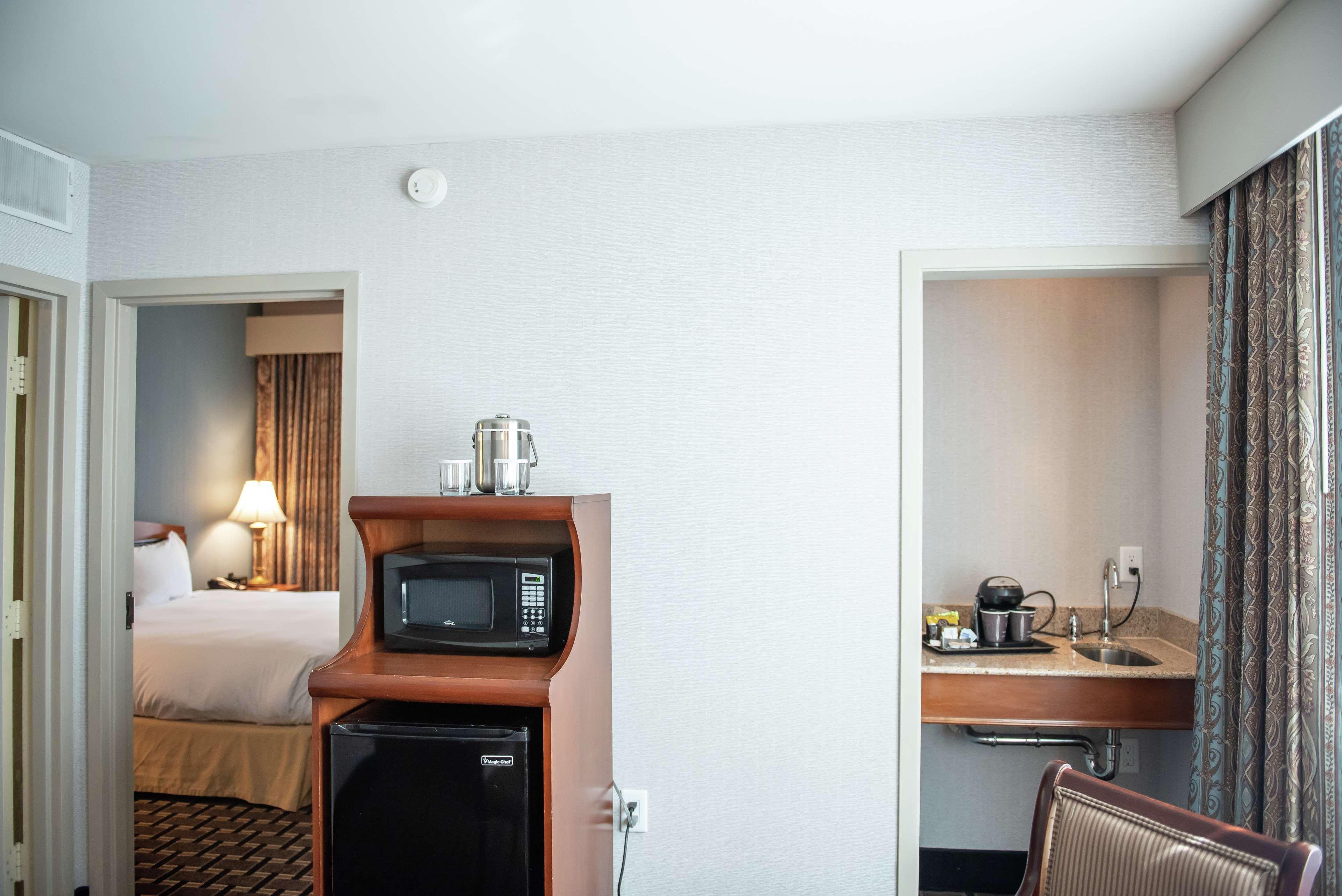 Inn At The Colonnade Baltimore - A Doubletree By Hilton Hotel Exteriör bild