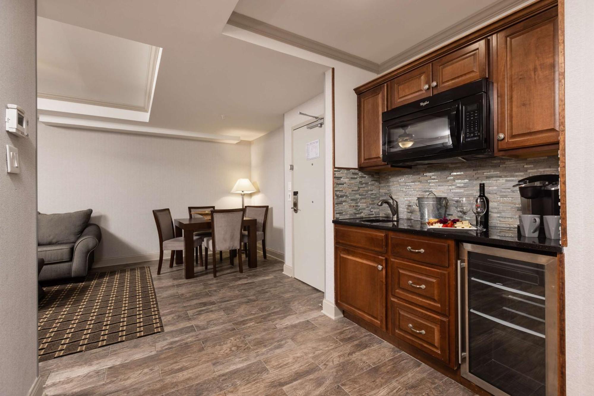 Inn At The Colonnade Baltimore - A Doubletree By Hilton Hotel Exteriör bild
